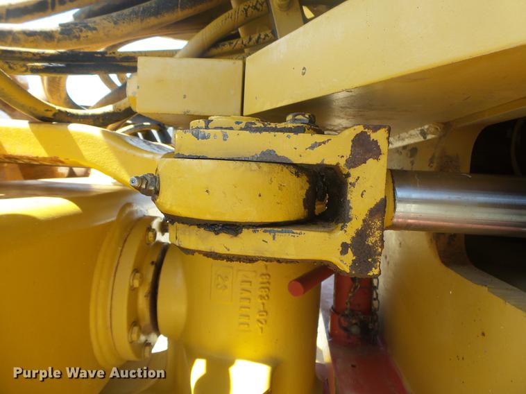 image for item DE3583 2004 Caterpillar CP-563E single drum vibratory roller