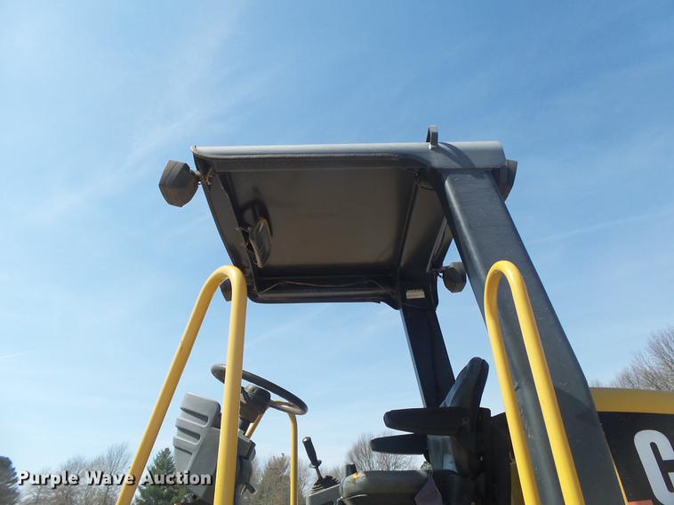 image for item DE3583 2004 Caterpillar CP-563E single drum vibratory roller