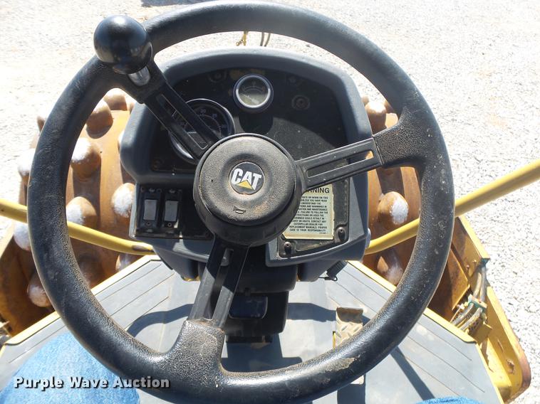 image for item DE3583 2004 Caterpillar CP-563E single drum vibratory roller