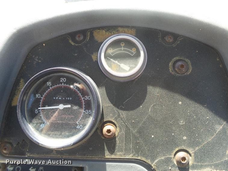 image for item DE3583 2004 Caterpillar CP-563E single drum vibratory roller