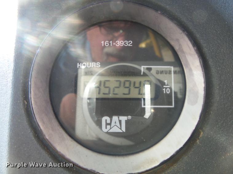 image for item DE3583 2004 Caterpillar CP-563E single drum vibratory roller