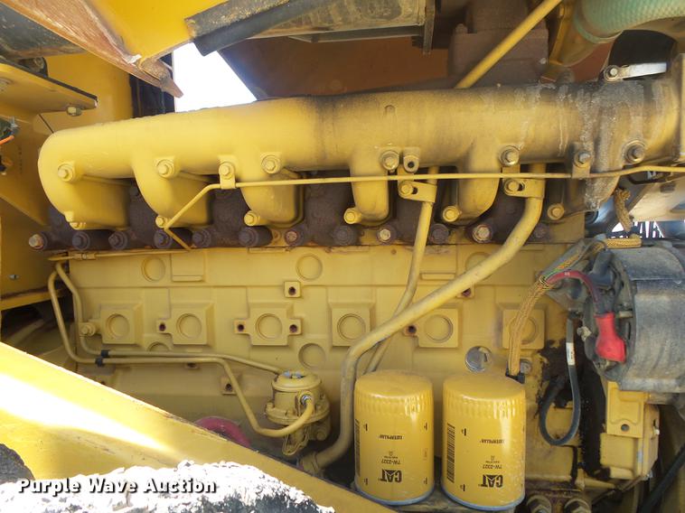 image for item DE3583 2004 Caterpillar CP-563E single drum vibratory roller