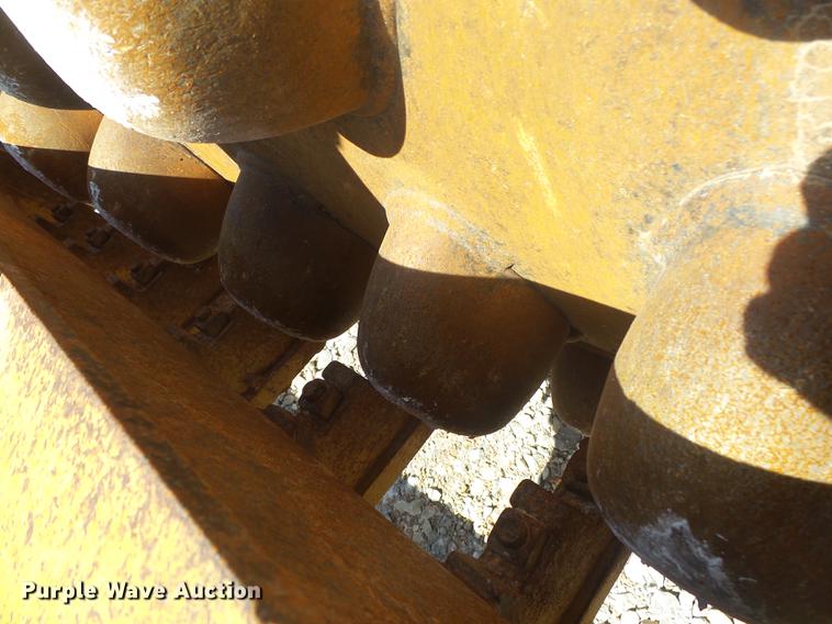 image for item DE3583 2004 Caterpillar CP-563E single drum vibratory roller