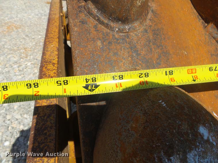 image for item DE3583 2004 Caterpillar CP-563E single drum vibratory roller