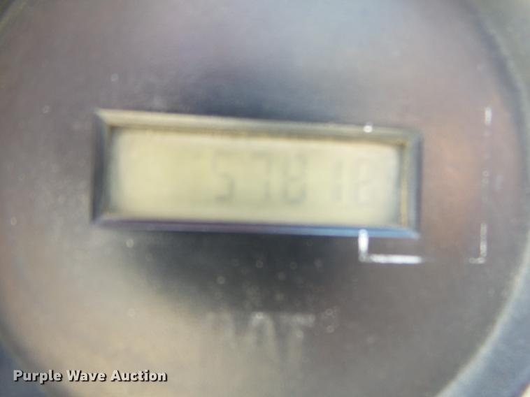 image for item DE3585 2004 Caterpillar CS-563E single drum vibratory roller