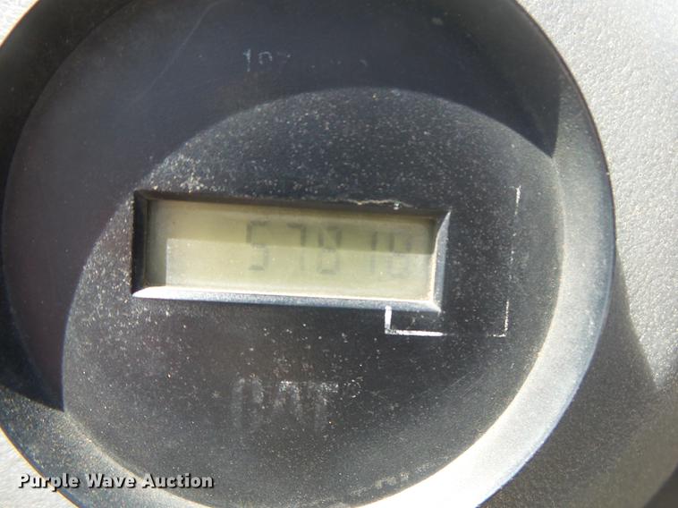 image for item DE3585 2004 Caterpillar CS-563E single drum vibratory roller