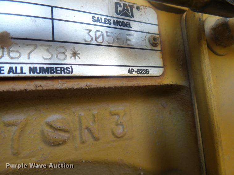 image for item DE3585 2004 Caterpillar CS-563E single drum vibratory roller