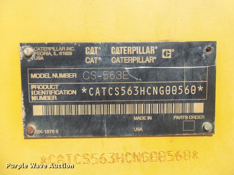 image for item DE3585 2004 Caterpillar CS-563E single drum vibratory roller