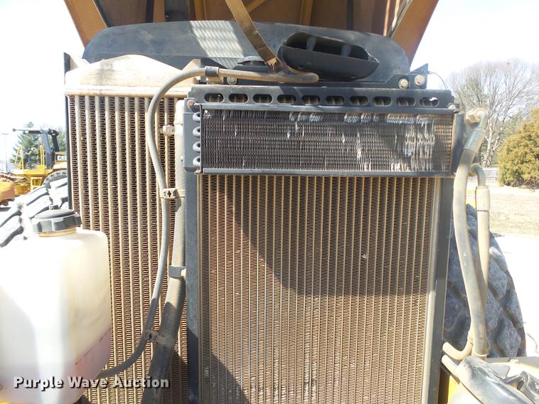 image for item DE3585 2004 Caterpillar CS-563E single drum vibratory roller