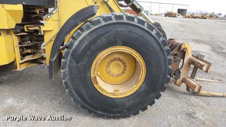 image for item DF4250 2004 Caterpillar 924G wheel loader