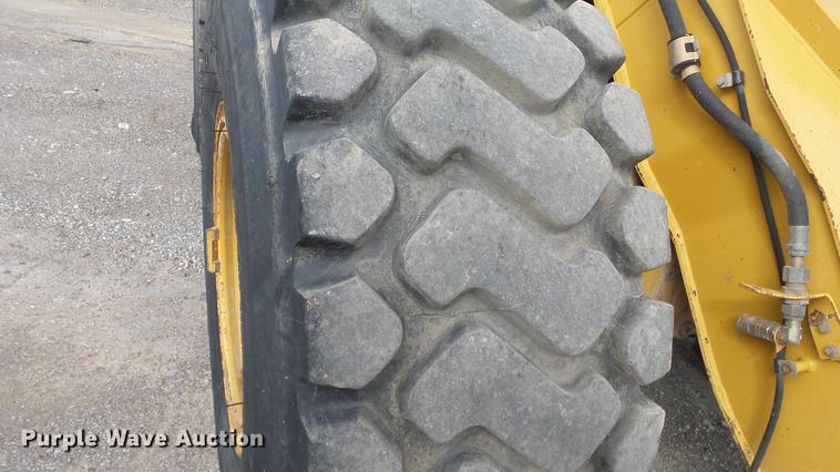 image for item DF4250 2004 Caterpillar 924G wheel loader