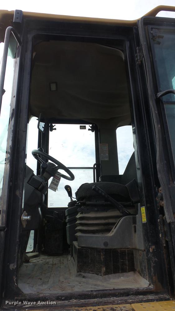image for item DF4250 2004 Caterpillar 924G wheel loader