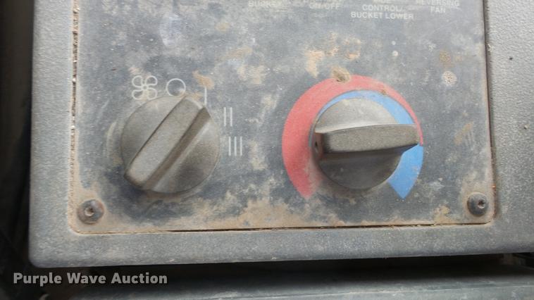 image for item DF4250 2004 Caterpillar 924G wheel loader