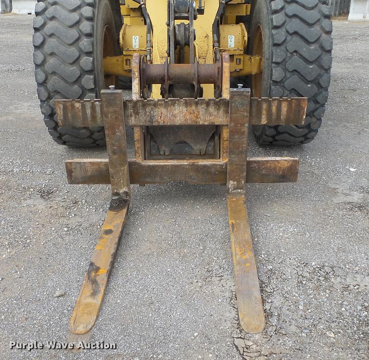 image for item DF4250 2004 Caterpillar 924G wheel loader