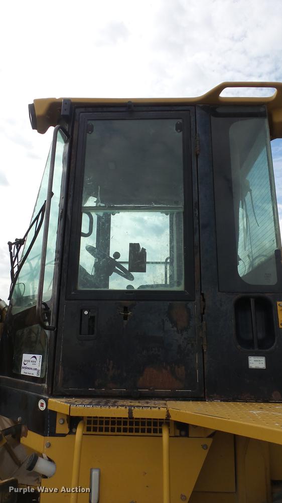 image for item DF4250 2004 Caterpillar 924G wheel loader