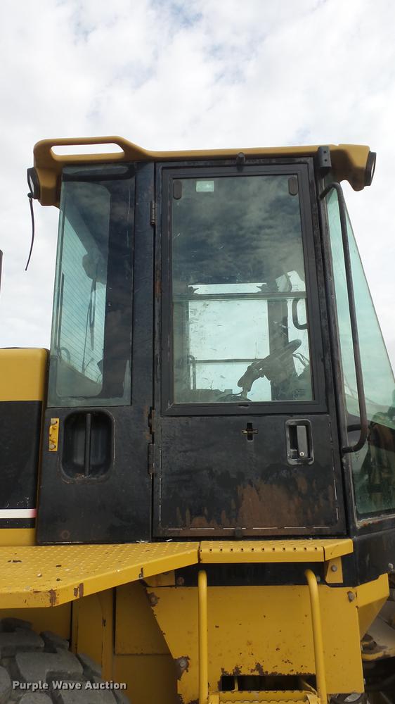 image for item DF4250 2004 Caterpillar 924G wheel loader