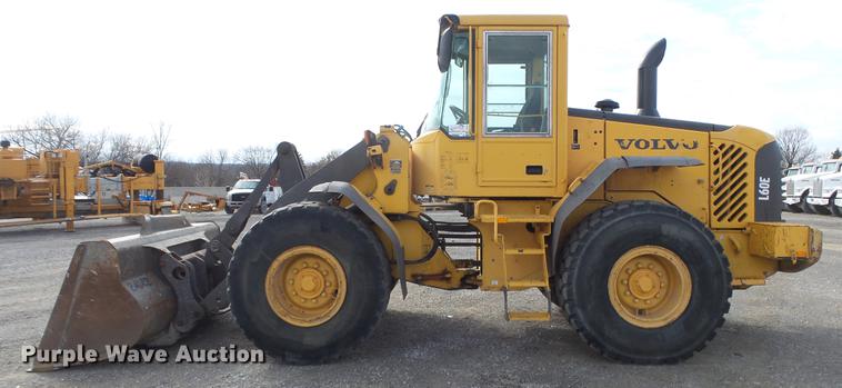 image for item DF4251 2005 Volvo L60E wheel loader