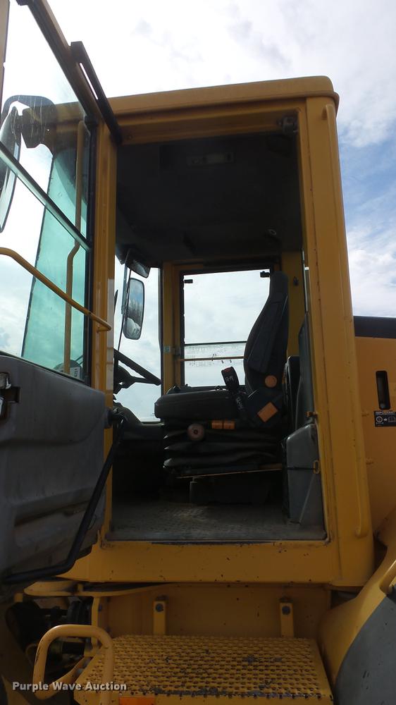 image for item DF4251 2005 Volvo L60E wheel loader