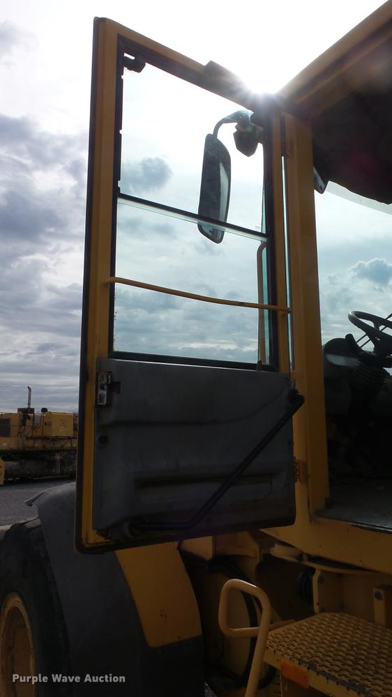 image for item DF4251 2005 Volvo L60E wheel loader