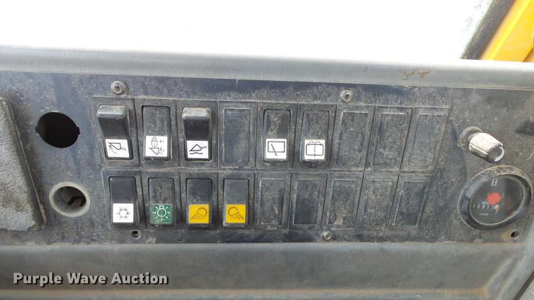 image for item DF4251 2005 Volvo L60E wheel loader