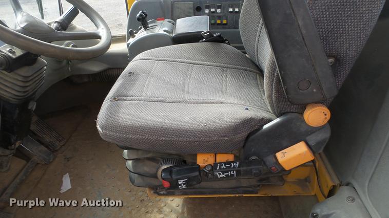 image for item DF4251 2005 Volvo L60E wheel loader