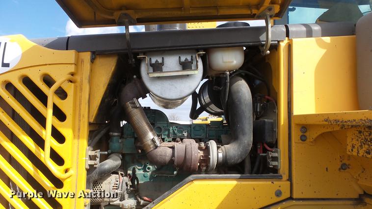 image for item DF4251 2005 Volvo L60E wheel loader