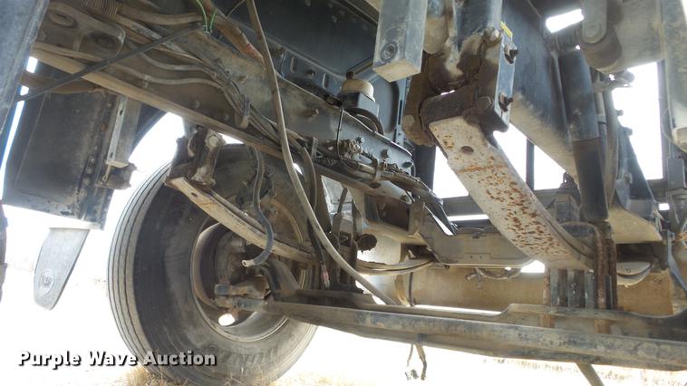 image for item DF4253 2007 Peterbilt 379 semi truck