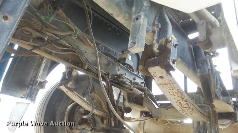 image for item DF4253 2007 Peterbilt 379 semi truck