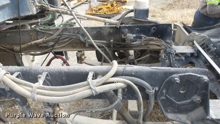 image for item DF4253 2007 Peterbilt 379 semi truck