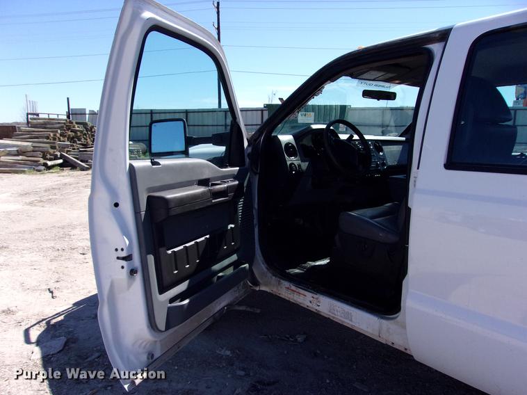 image for item DK9904 2011 Ford F550 Super Duty Crew Cab flatbed truck