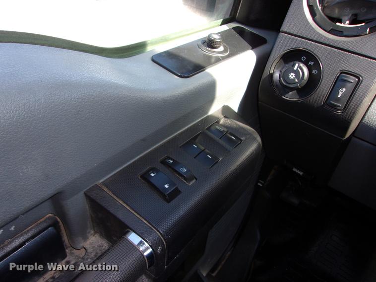 image for item DK9904 2011 Ford F550 Super Duty Crew Cab flatbed truck