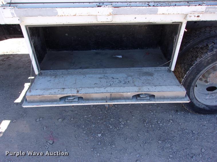 image for item DK9904 2011 Ford F550 Super Duty Crew Cab flatbed truck