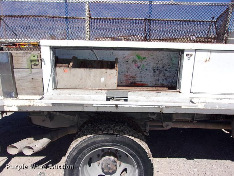 image for item DK9904 2011 Ford F550 Super Duty Crew Cab flatbed truck