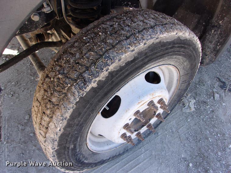 image for item DK9904 2011 Ford F550 Super Duty Crew Cab flatbed truck