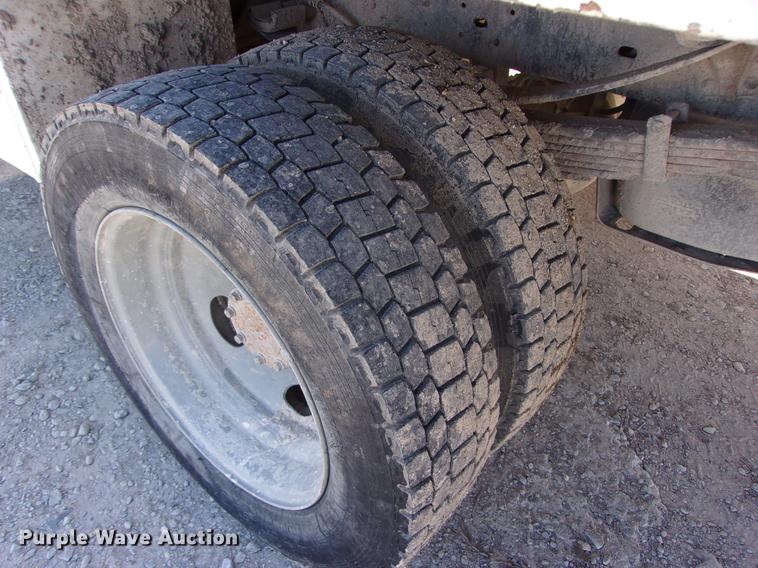 image for item DK9904 2011 Ford F550 Super Duty Crew Cab flatbed truck