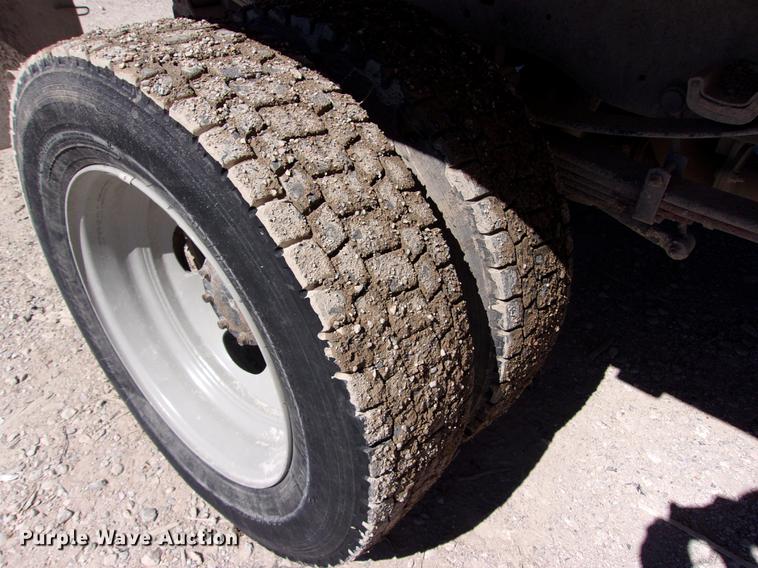 image for item DK9904 2011 Ford F550 Super Duty Crew Cab flatbed truck