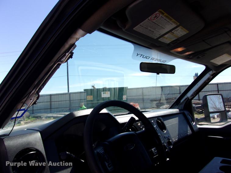 image for item DK9904 2011 Ford F550 Super Duty Crew Cab flatbed truck