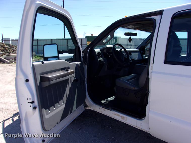 image for item DK9905 2011 Ford F550 Super Duty Crew Cab flatbed truck