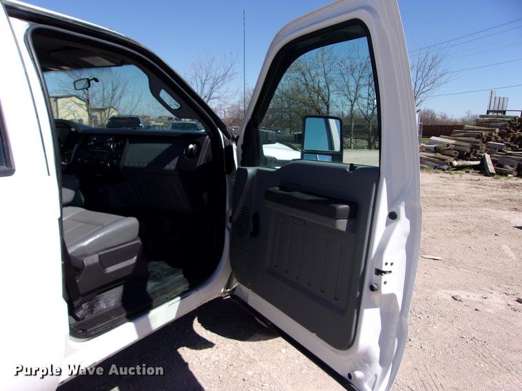 image for item DK9905 2011 Ford F550 Super Duty Crew Cab flatbed truck