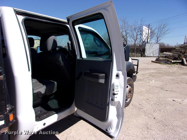 image for item DK9905 2011 Ford F550 Super Duty Crew Cab flatbed truck