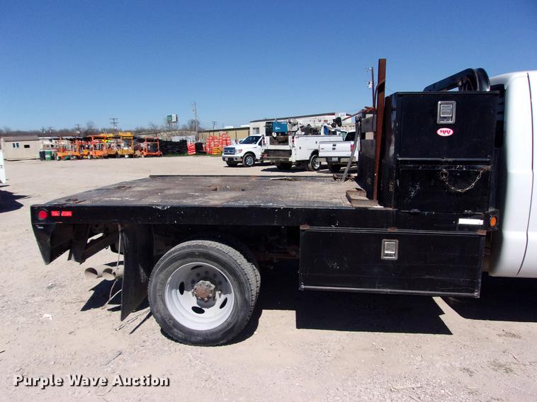 image for item DK9905 2011 Ford F550 Super Duty Crew Cab flatbed truck
