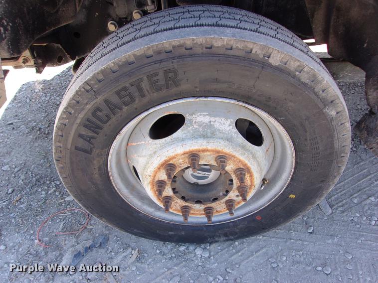 image for item DK9905 2011 Ford F550 Super Duty Crew Cab flatbed truck