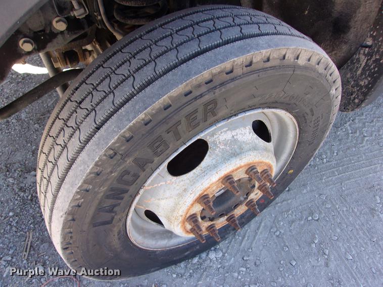 image for item DK9905 2011 Ford F550 Super Duty Crew Cab flatbed truck