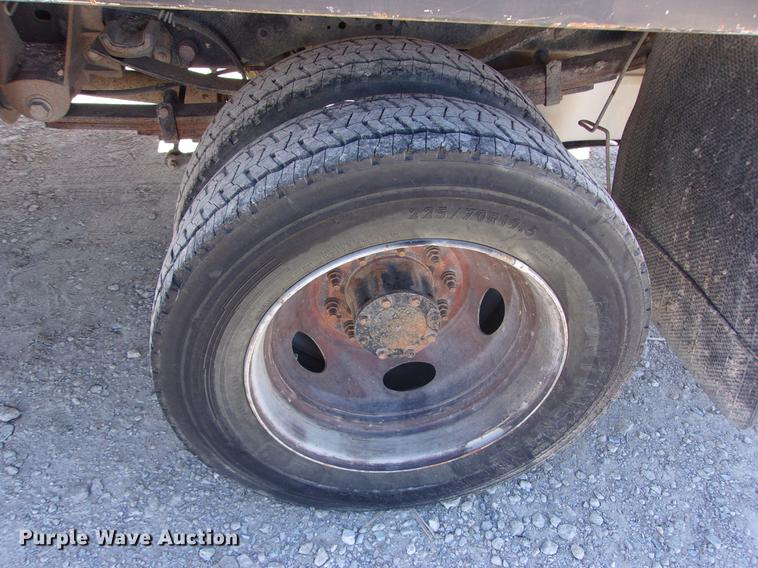 image for item DK9905 2011 Ford F550 Super Duty Crew Cab flatbed truck