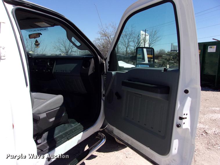 image for item DK9906 2012 Ford F550 Super Duty service truck