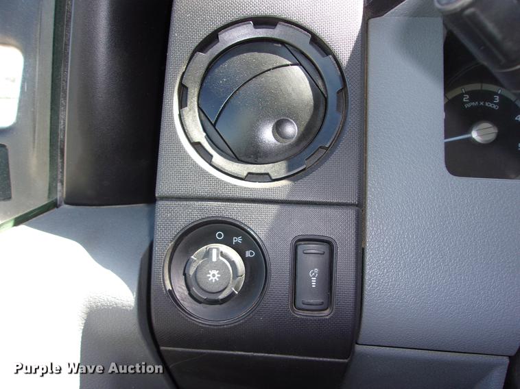 image for item DK9906 2012 Ford F550 Super Duty service truck