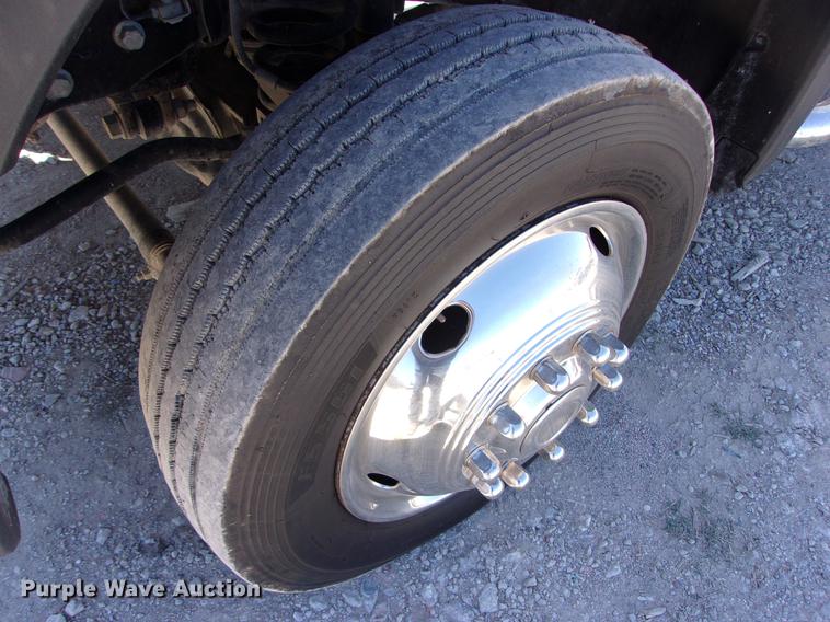 image for item DK9906 2012 Ford F550 Super Duty service truck