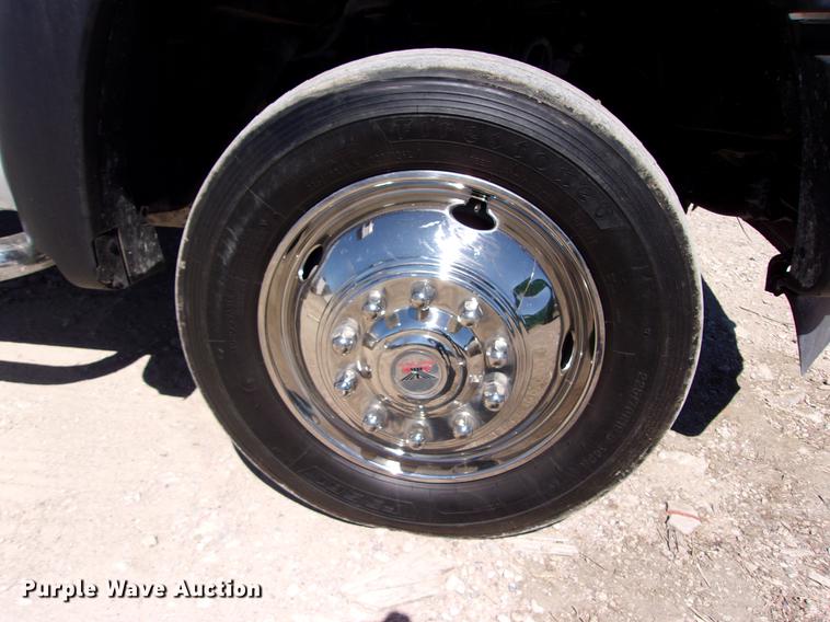 image for item DK9906 2012 Ford F550 Super Duty service truck