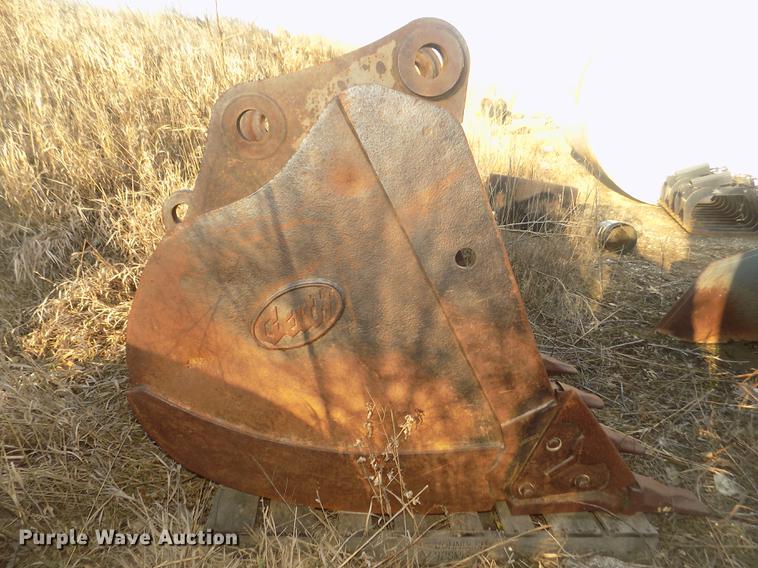 image for item DO9014 2005 Geith HD49 36" excavator bucket