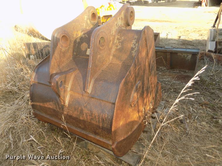 image for item DO9014 2005 Geith HD49 36" excavator bucket